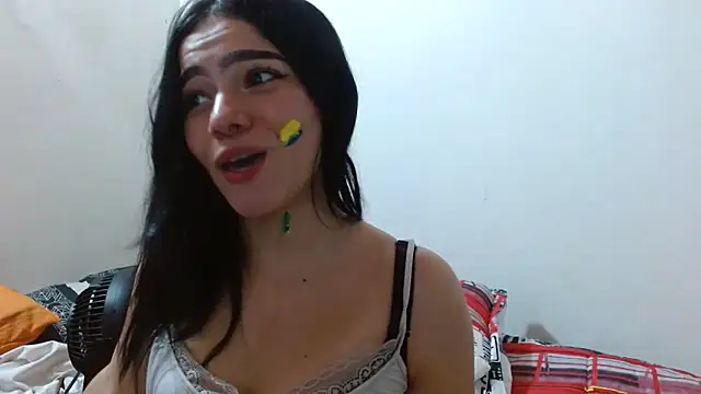 Snapshot of lina_seduce chatting on 06/02/26, 01:29 lina seduce online show from 06/02/26, 01:29
