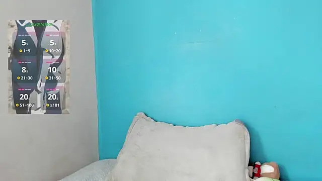 Little Swan online show from 07/07/26, 04:00