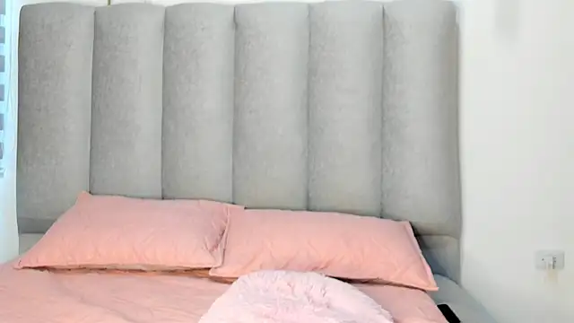 Snapshot of Valentina_lux1 chatting on 05/22/26, 10:04 Valentina lux1 online show from 05/22/26, 10:04