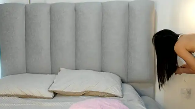 Snapshot of Valentina_lux1 chatting on 05/30/26, 09:23 Valentina lux1 online show from 05/30/26, 09:23