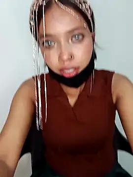 Snapshot of Candyy_crushh chatting on 03/17/26, 02:42 Candyy crushh online show from 03/17/26, 02:42