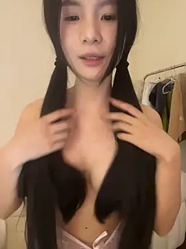 Snapshot of Xiaozuzongo1 chatting on 05/17/26, 08:34 Xiaozuzongo1 online show from 05/17/26, 08:34