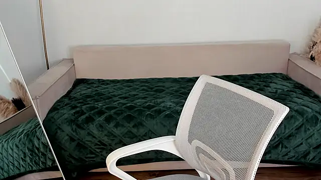 Snapshot of Sofa_Vleifo chatting on 05/30/26, 01:03 Sofa Vleifo online show from 05/30/26, 01:03