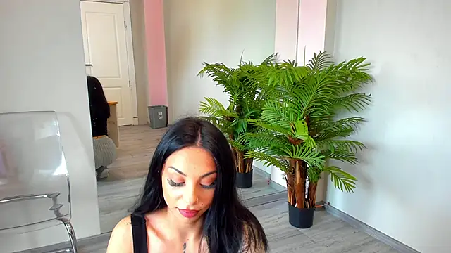 Snapshot of MissSiennaa chatting on 05/14/26, 06:20 MissSiennaa online show from 05/14/26, 06:20