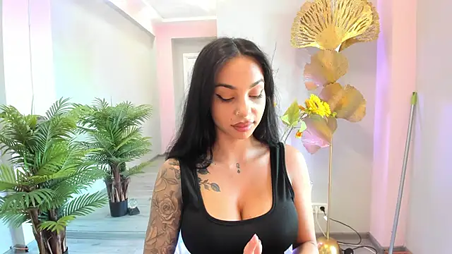Snapshot of MissSiennaa chatting on 06/30/26, 04:13 MissSiennaa online show from 06/30/26, 04:13