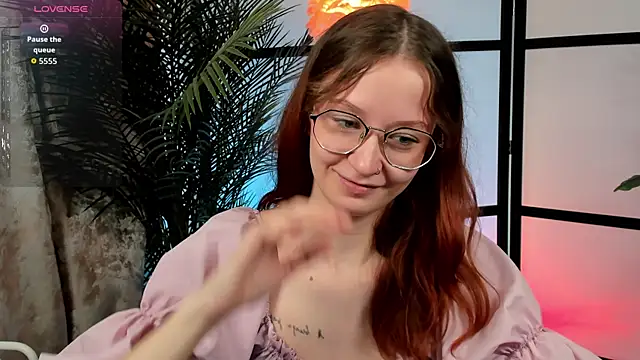 AmelieViolet online show from 06/23/26, 03:15