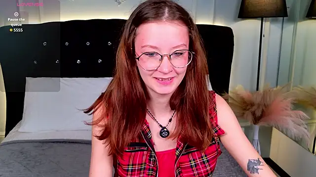 AmelieViolet online show from 06/26/26, 11:03