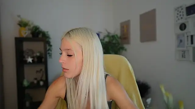 Luna Grace18 online show from 07/13/26, 01:58
