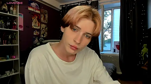 sweet peach    online show from 06/03/26, 06:35