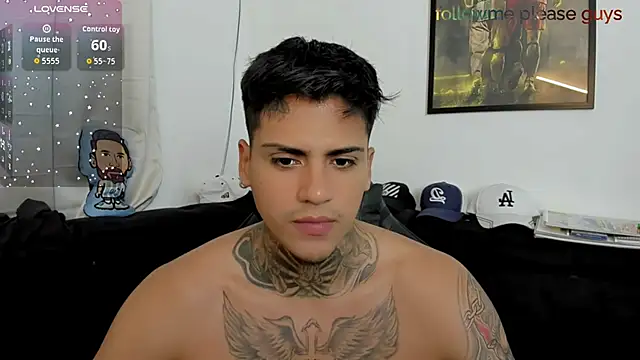 Snapshot of sweetlatinoboy chatting on 04/17/26, 11:08 sweetlatinoboy online show from 04/17/26, 11:08