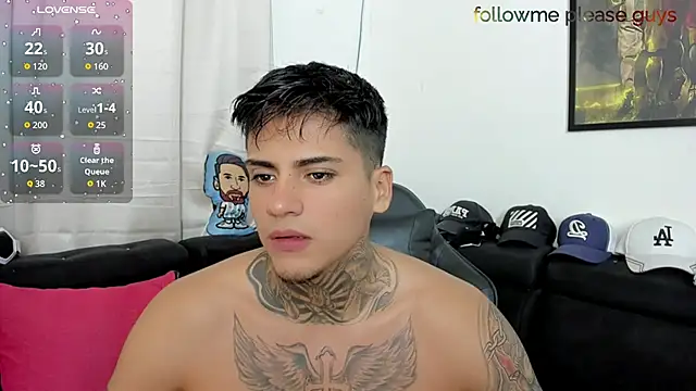 Snapshot of sweetlatinoboy chatting on 04/18/26, 09:59 sweetlatinoboy online show from 04/18/26, 09:59