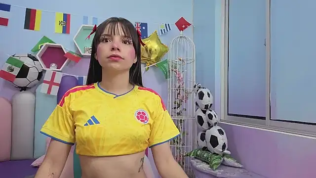 Isaa Skinny online show from 06/28/26, 03:56