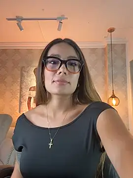 Snapshot of SERENAA__ chatting on 05/21/26, 03:24 SERENAA online show from 05/21/26, 03:24