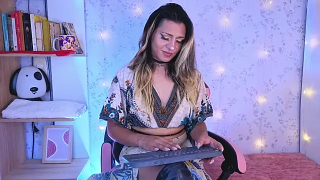  Alexaavandercloude online show from 07/18/26, 07:28