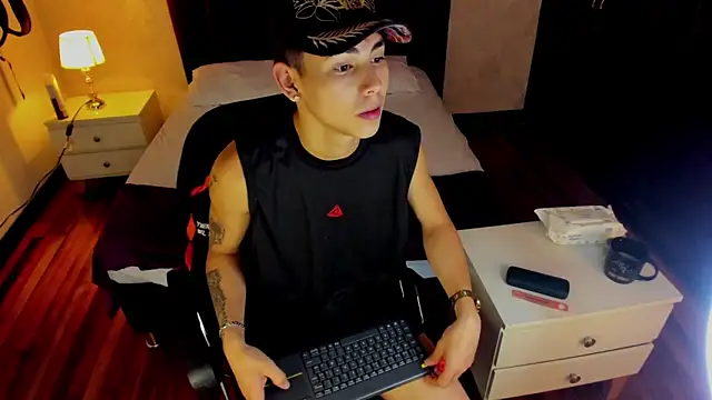 Snapshot of Liam_Adamms chatting on 06/11/26, 02:59 Liam Adamms online show from 06/11/26, 02:59