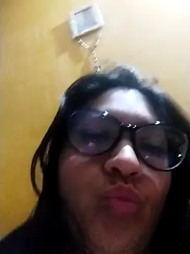 LatinSquirtBaby online show from 05/19/26, 01:56