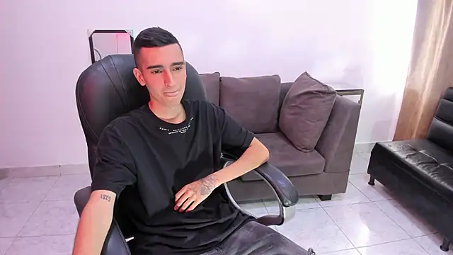 Ethann Boy online show from 04/21/26, 07:39