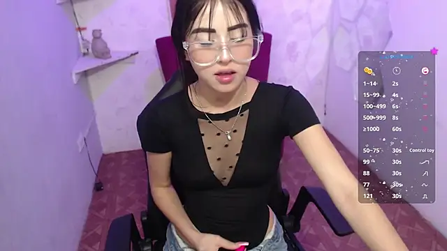 Snapshot of Melodi_velasquez chatting on 05/30/26, 03:58 Melodi velasquez online show from 05/30/26, 03:58