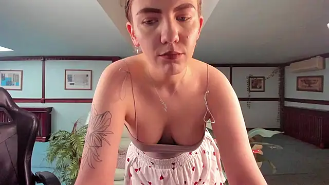 Kirarustle1 online show from 05/15/26, 01:45