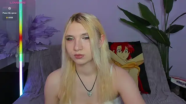 Snapshot of Naomi_Blondie chatting on 03/31/26, 03:08 Naomi Blondie online show from 03/31/26, 03:08