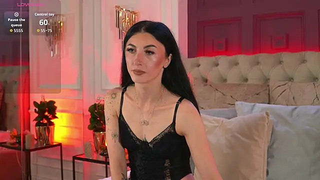 EllieJules online show from 06/18/26, 03:51