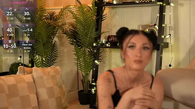 EllieJules online show from 07/28/26, 03:57