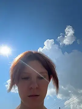 Snapshot of NinaParri chatting on 06/14/26, 04:14 NinaParri online show from 06/14/26, 04:14
