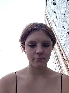 NinaParri online show from 07/21/26, 04:26