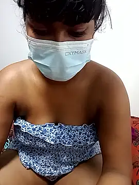 honeyi babe online show from 06/17/26, 07:48