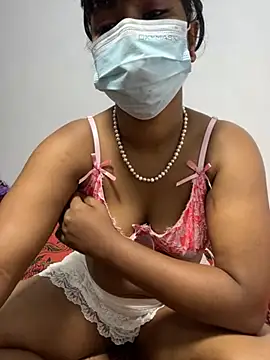 honeyi babe online show from 06/18/26, 03:38