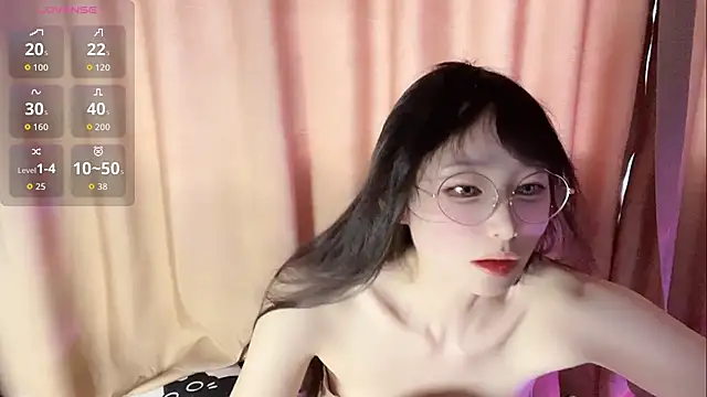 Snapshot of xinxinzii chatting on 06/02/26, 11:18 xinxinzii online show from 06/02/26, 11:18