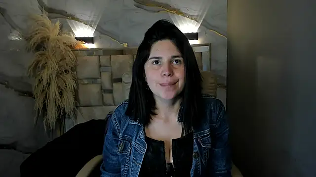 Snapshot of Cata_black chatting on 04/18/26, 11:47 Cata black online show from 04/18/26, 11:47
