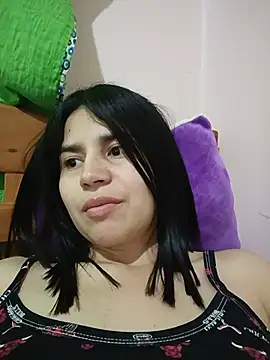 Snapshot of Cata_black chatting on 05/13/26, 12:57 Cata black online show from 05/13/26, 12:57