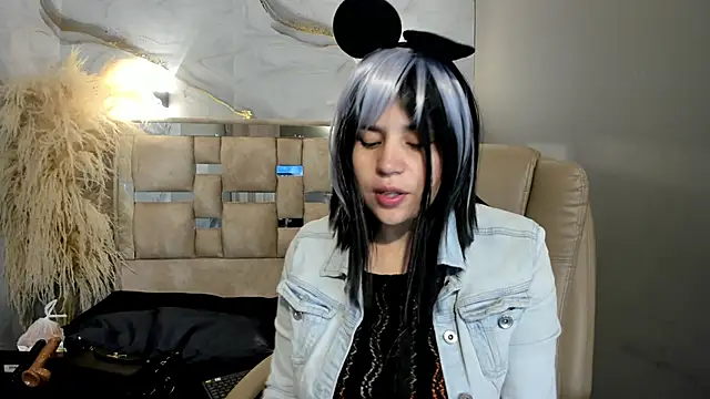 Snapshot of Cata_black chatting on 05/18/26, 11:49 Cata black online show from 05/18/26, 11:49