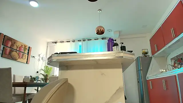 lyanaa  online show from 07/08/26, 07:07