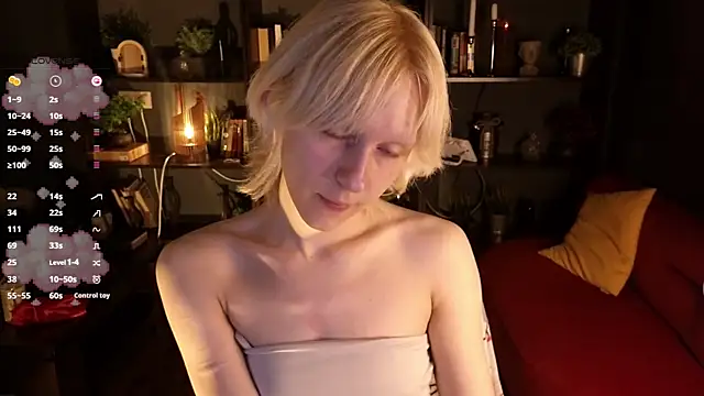 Snapshot of holyedward chatting on 06/18/26, 10:30 holyedward online show from 06/18/26, 10:30