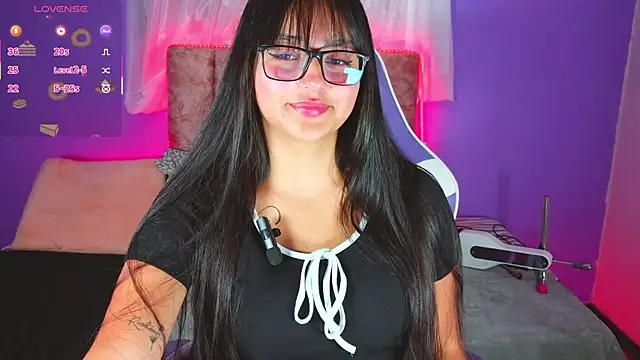 Snapshot of 1_Scarllet_ chatting on 04/28/26, 12:54 1 Scarllet online show from 04/28/26, 12:54