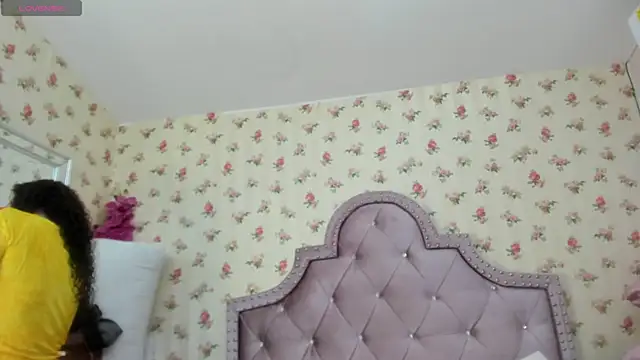 crystal watson0 online show from 06/17/26, 02:07