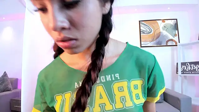 mily Lopez online show from 07/08/26, 08:24