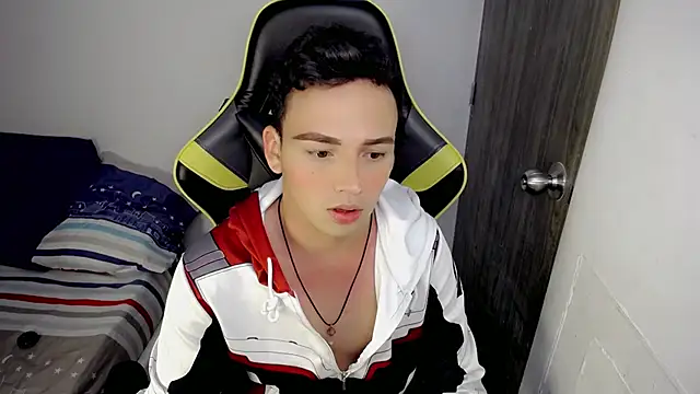 Snapshot of Mathias_twinkk chatting on 03/17/26, 08:56 Mathias twinkk online show from 03/17/26, 08:56