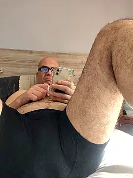 Snapshot of Guapo007sexy chatting on 05/30/26, 04:04 Guapo007sexy online show from 05/30/26, 04:04