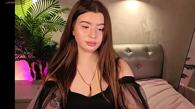 Snapshot of Sophia_Everly chatting on 04/28/26, 09:47 Sophia Everly online show from 04/28/26, 09:47