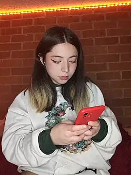 Snapshot of Petite_CherryX chatting on 06/12/26, 02:21 Petite CherryX online show from 06/12/26, 02:21