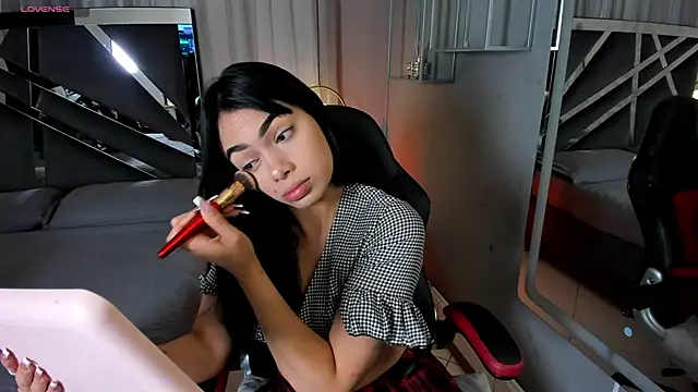 Snapshot of Magic_katt chatting on 05/22/26, 02:33 Magic katt online show from 05/22/26, 02:33