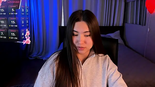 Snapshot of IceIcebabe_ chatting on 05/24/26, 01:10 IceIcebabe online show from 05/24/26, 01:10