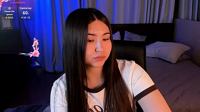 Snapshot of IceIcebabe_ chatting on 05/31/26, 01:03 IceIcebabe online show from 05/31/26, 01:03