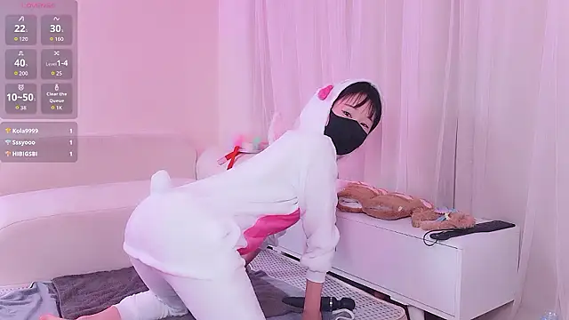 Snapshot of sexyjoy95 chatting on 05/27/26, 11:51 sexyjoy95 online show from 05/27/26, 11:51