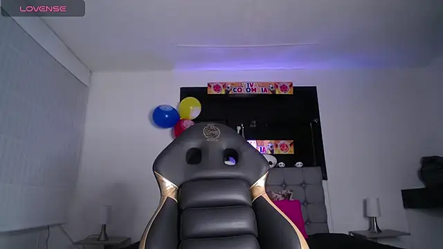 Melannyy V online show from 06/22/26, 01:19