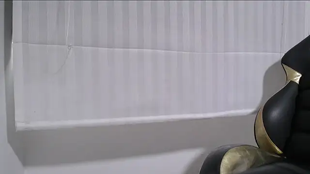 Melannyy V online show from 07/28/26, 12:01