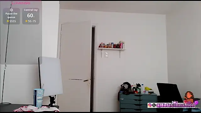Snapshot of CinnamonRosa chatting on 04/01/26, 09:23 CinnamonRosa online show from 04/01/26, 09:23